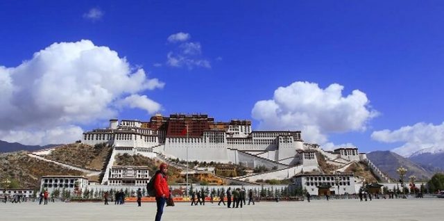 Mơ thấy đi du lịch nước ngoài đánh con gì?